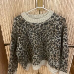 🐆Wild Fable Animal Print Crew Neck Sweater